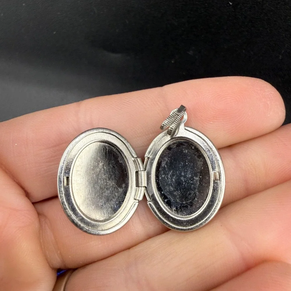 Vintage‎ Locket Pendant Oval Silver Tone Abalone